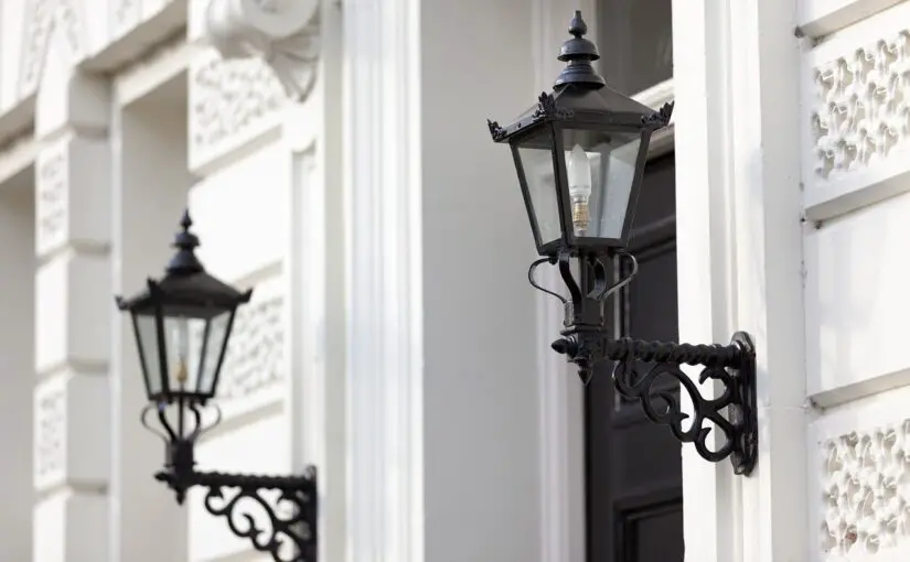 Revamping Your Outdoor Lights Before Selling Your Home