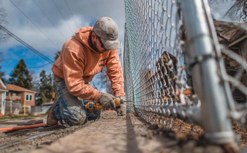 chain link fence