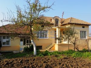 Cozy sunny house for sale not far from Veliko Tarnovo city