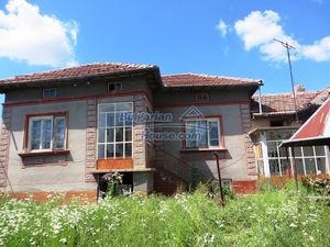 An old Bulgarian house with big stone barn  Veliko Tarnovo