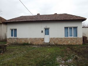 Refurbished rural property for rent just 15 km from big city