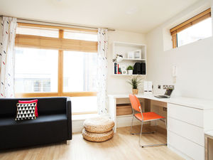Large Self-Contained Studios in Farringdon, London - Prem 1