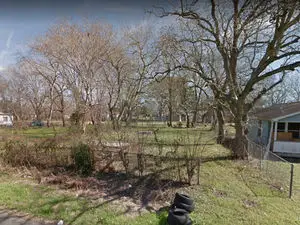 Lot fenced with utilities, ready to build! Only $13K!