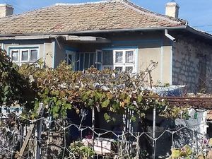 Cozy Bulgari9an house 30 km from Dobrich with huge garden