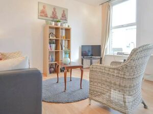 Apartment to rent in Clapton