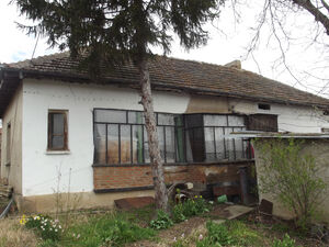 Rural property in Bulgaria with 2 houses, land & nice views