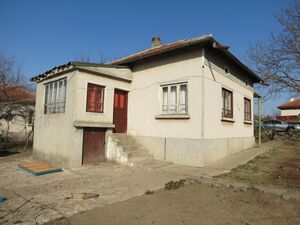 Country house with annex situated half an hour away from sea