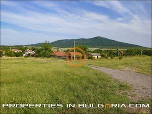Very large plot of building land in beautiful clean area
