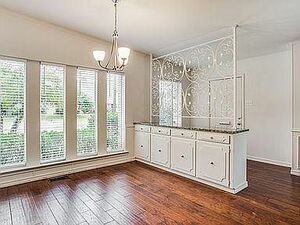 Gorgeous 2 bedroom, 2 full bath home in desirable N Dallas