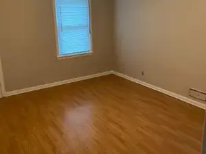 3 bedrooms 2 bedrooms on main floor Available for rent