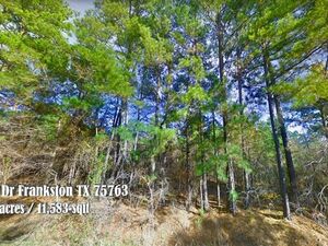 Peaceful, secluded and convenient, 0.27 Acre lot