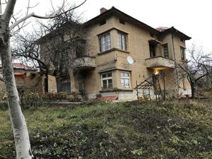 House near Veliko Tarnovo with 3000m2 land