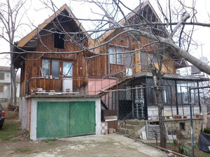 Big villa with plot of land located in the forest 7 km from 