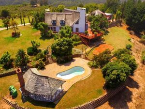 Self-Catering HILLTOP FARM in the GARDENROUTE WC.