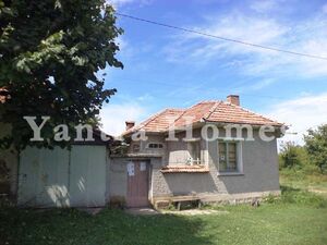 Rural house with big garden close to Veliko Tarnovo