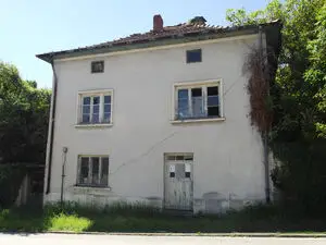 Big country house with vast plot of land 2 hours from Sofia