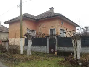 An old rural house with annex, garage and land up for sale