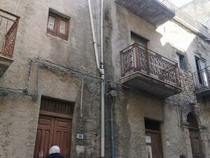 Townhouse in Sicily - Casa Cancellere Via Romolo Alessandria