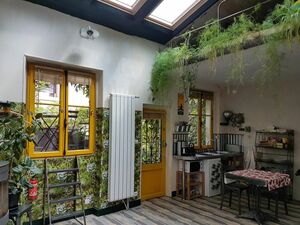 A CAMPAIGN IN THE HEART OF PARIS"