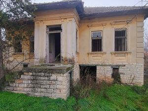 Aristocratic old Bulgarian house 49km from Veliko Tarnovo 