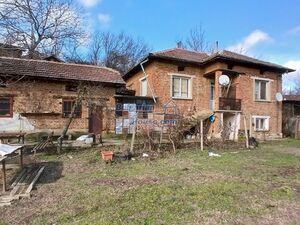 Rural property with big garden, nice views 14km to Danube ri
