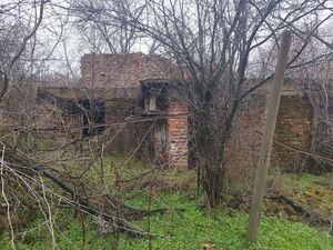 Large plot of land 2700 sqm. with a fallen house 12 karnobat