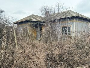 Large House for Full Renovation with 2,245 sq.m. Plot 