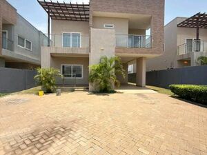 EXECUTIVE 4-BEDROOM HOUSE+BQ TO LET@EAST AIRPORT/+2332433212