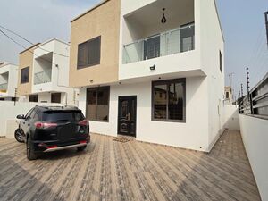 FULLY FURNISHED 3-BEDROOM STOREY HOUSE TO LET@SPINTEX;$1300