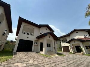 SEMI FURNISHED 4-BEDROOM TOWNHOUSE TO LET@AIRPORT 
