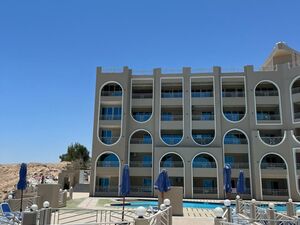 studio apartment 56sqm sea&street view for sale, Hurghada