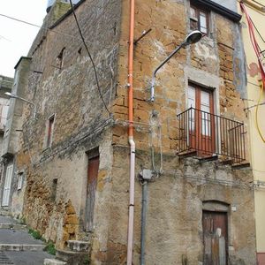 Townhouse in Sicily - Casa Montalbano Via La Corte