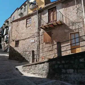 sh 673 town house, Caccamo, Sicily