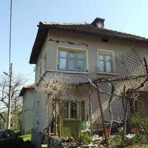 Bulgarian house with garden 6000 sq.m 20 km from spa and ski