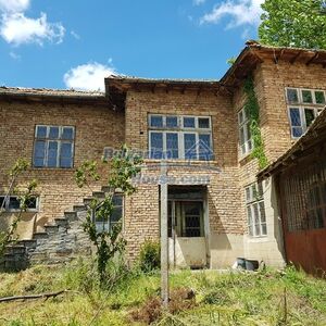 Cheap Bulgarian property for sale in Konak, Targovishte area