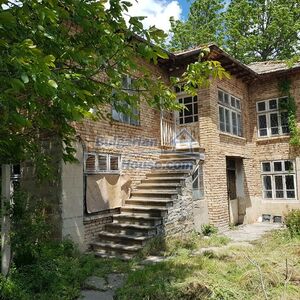 Very cheap Bulgarian house for sale with stone barn