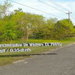 Beautiful Lot in Highly Sought After White Bluff 