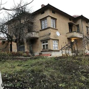 House near Veliko Tarnovo with 3000m2 land