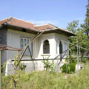  Bulgaria Property Finder (Solid House in the village of Gar