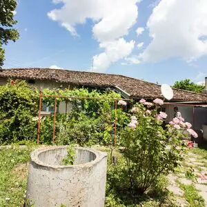 Single – storied cheap house in nice village near Danube riv