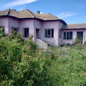 Pink House Near The Sea On Pay Monthly for Renovation Ref 43