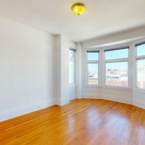 Bright TOP FLOOR! 1BR/1BA in Lower Nob Hill Prime