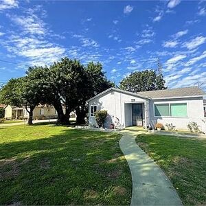 Spacious 2 bedroom in Bellflower All utilities included