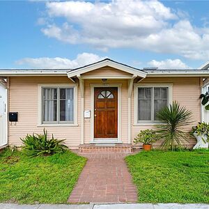 Charming Beachside Home in South Redondo