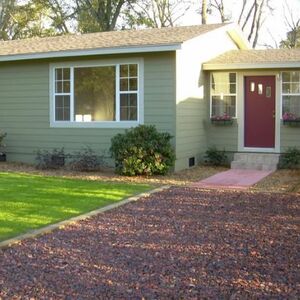 The private MASTER SUITE includes its OWN PRIVATE BATH
