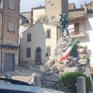 Casa indipendente  piazza Umberto primo Sipicciano