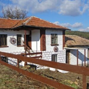  Property Near Ruse And Romania House In Katselovo