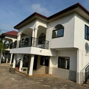 Spacious 2-bedroom apartment @ Achimota/ +233243321202