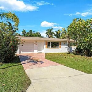 4862 Catalina DR, NAPLES, FL 34112