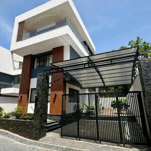 ULTRA MODERN 5-BEDROOM TOWNHOUSE TO LET@CANTONMNT:$6500